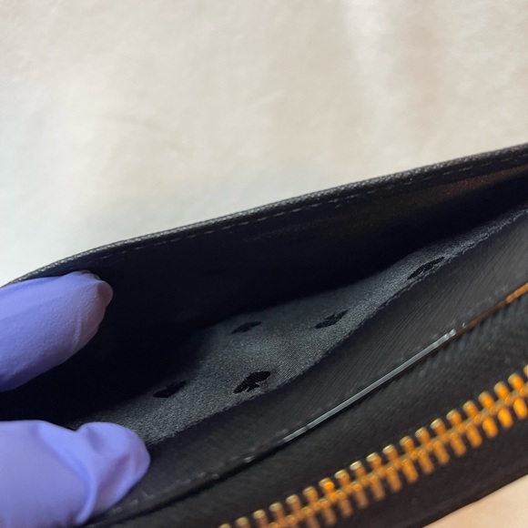 Kate Spade wallet, EUC - Picture 3 of 7